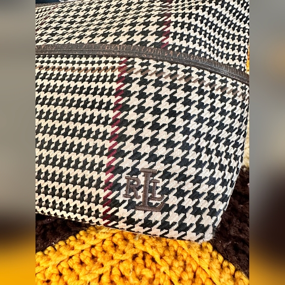 Authentic Lauren Ralph Lauren Handbag - Picture 3 of 8